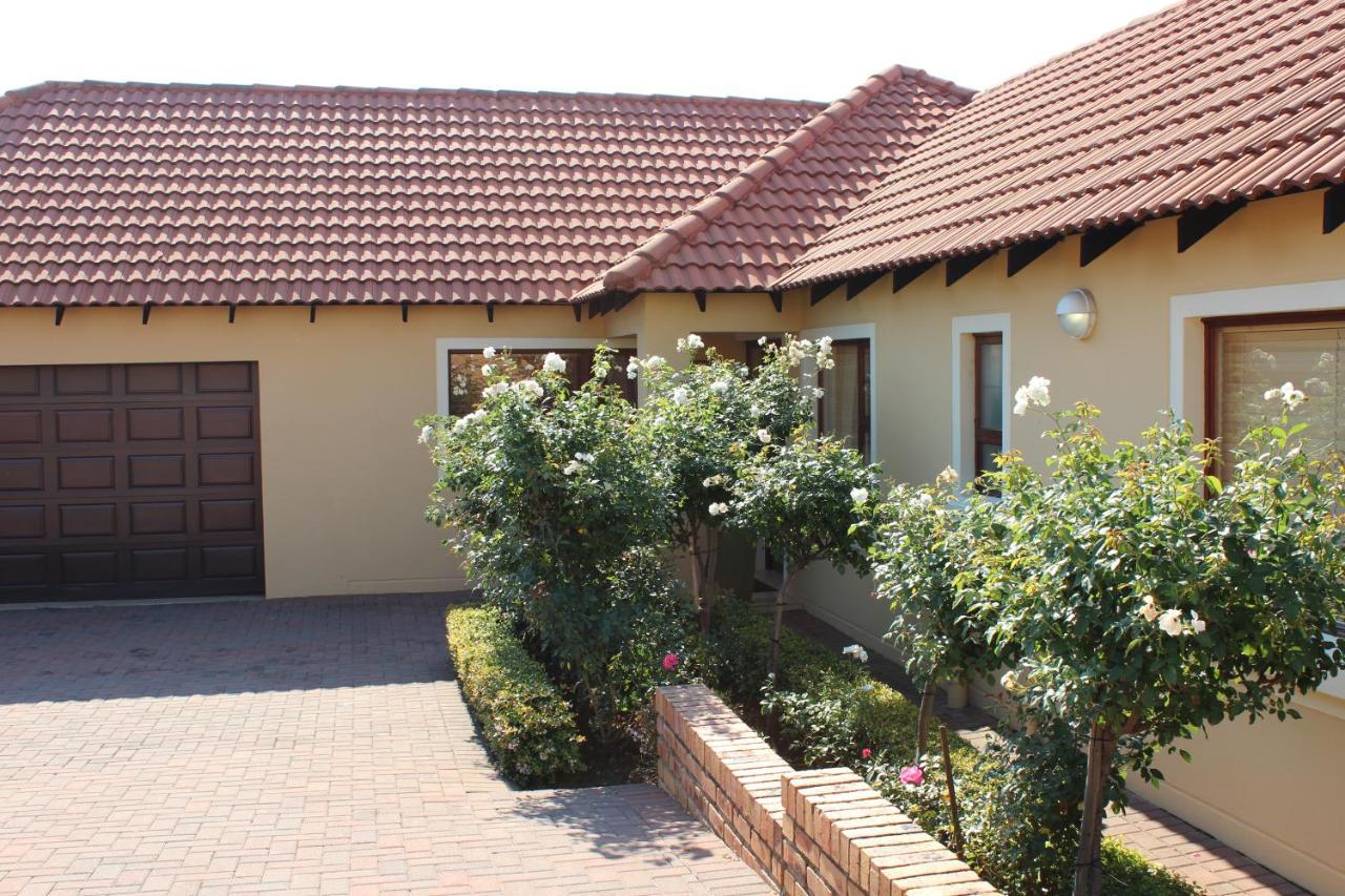 Topaz Cove Luxury Villas Edenvale Exterior photo